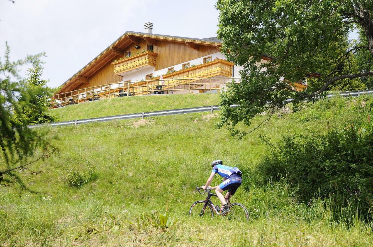 Belvedere Mountain Experience Hotel Monno Exterior photo